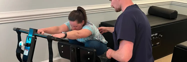 Knee Decompression vs. Knee Surgery Which is Right for You in Raleigh, NC